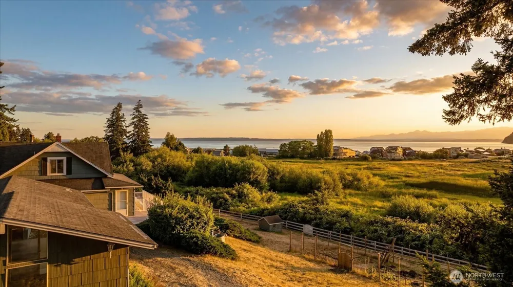 6054 Snapdragon Lane Clinton, WA 98236