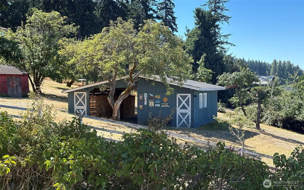 6054 Snapdragon Lane Clinton, WA 98236