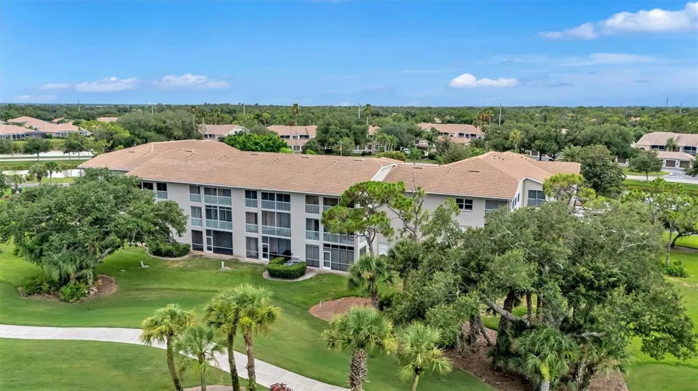 9620 CLUB SOUTH CIRCLE #5107 Sarasota, FL 34238