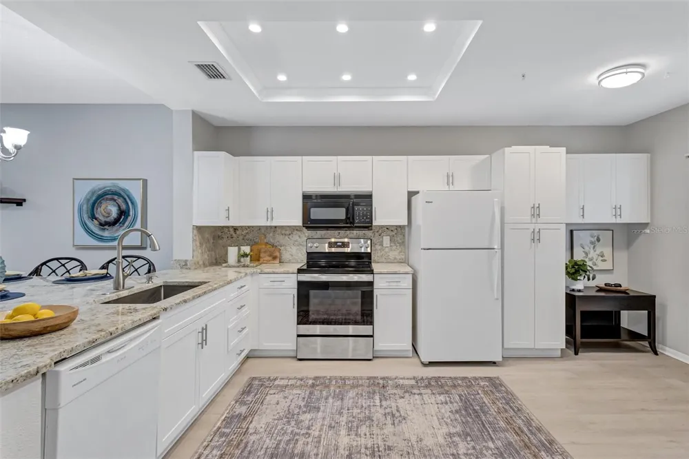 9620 CLUB SOUTH CIRCLE #5107 Sarasota, FL 34238