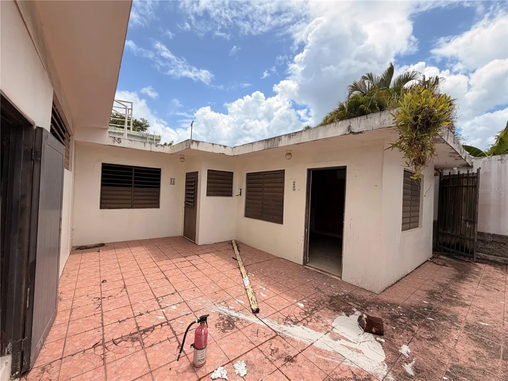 Calle E E #190 Dorado, PR 00646