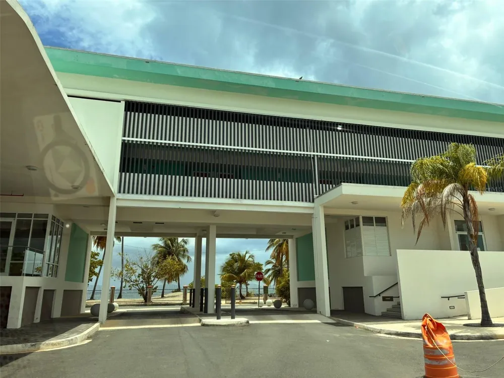 Calle E E #190 Dorado, PR 00646