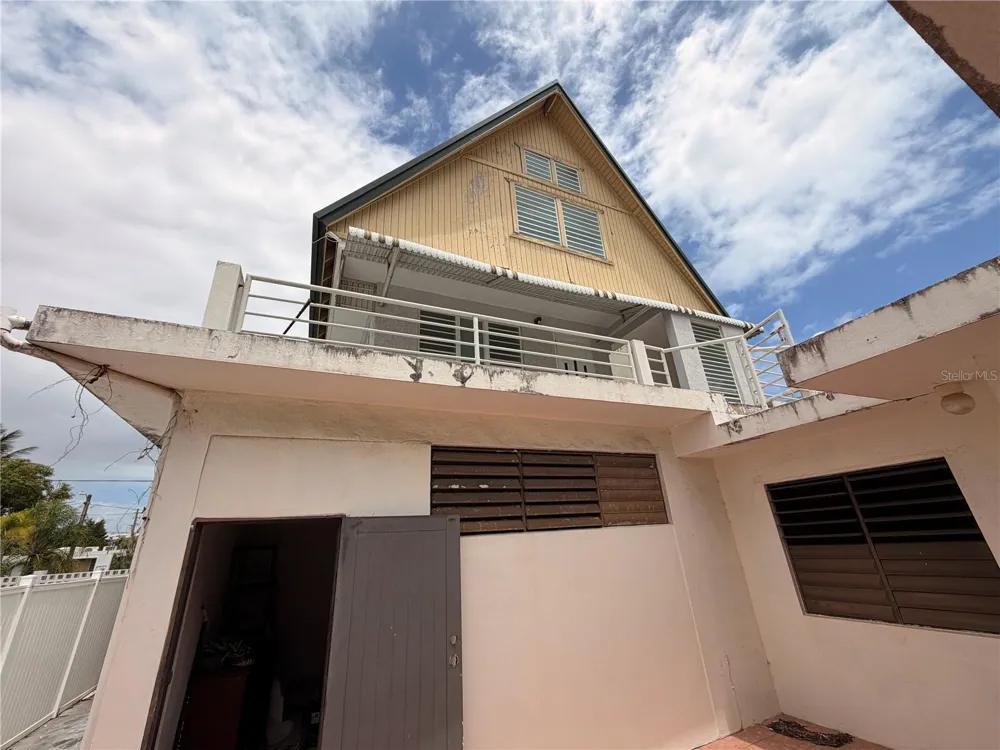 Calle E E #190 Dorado, PR 00646