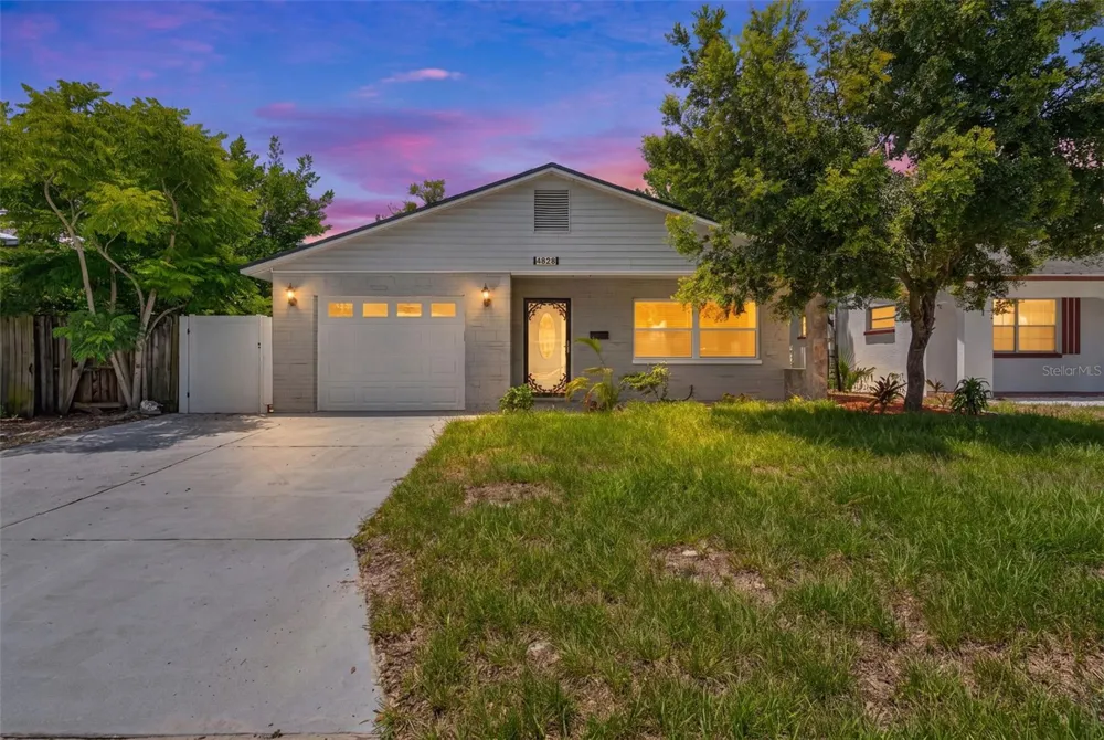 4828 22ND AVENUE St Petersburg, FL 33713