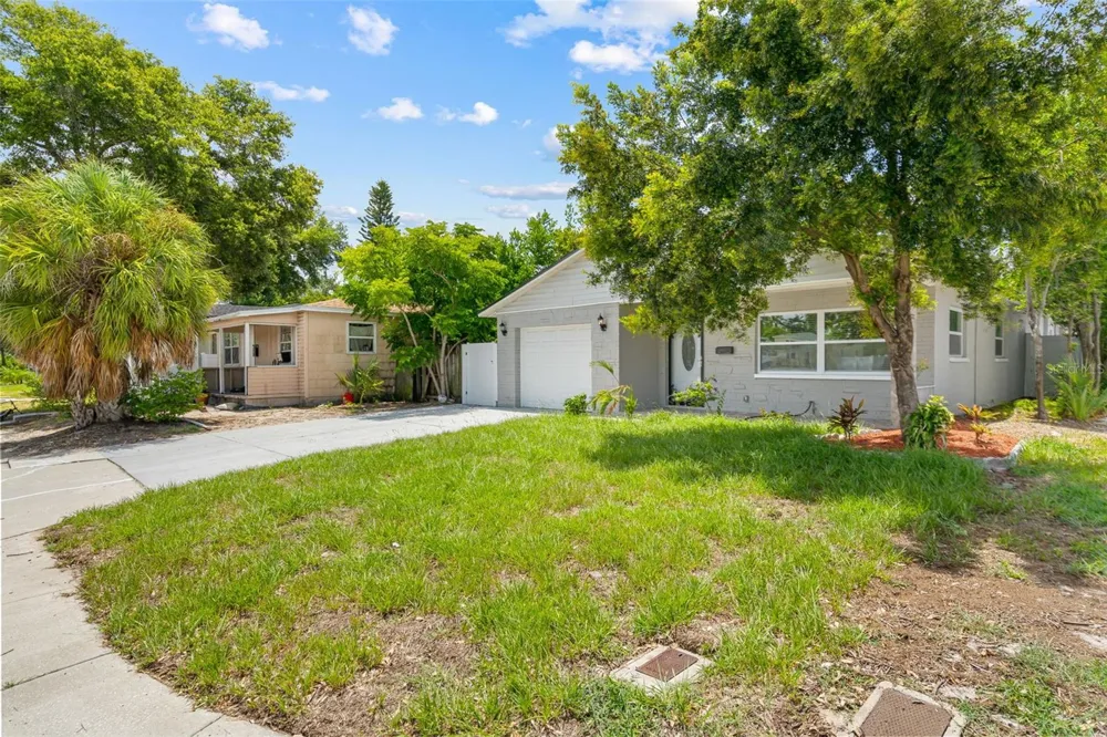 4828 22ND AVENUE St Petersburg, FL 33713