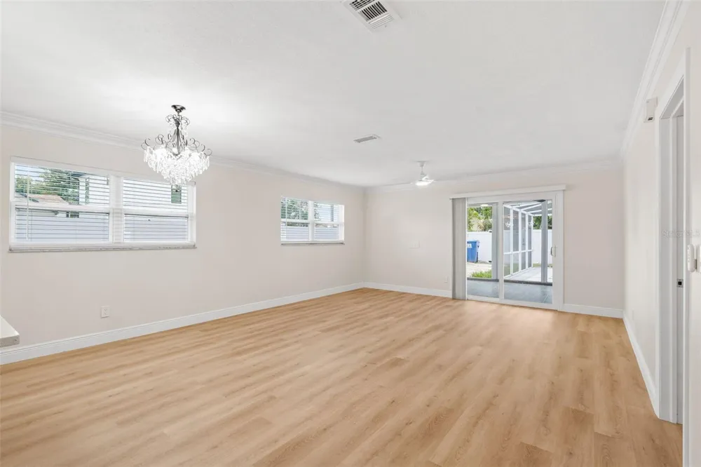 4828 22ND AVENUE St Petersburg, FL 33713