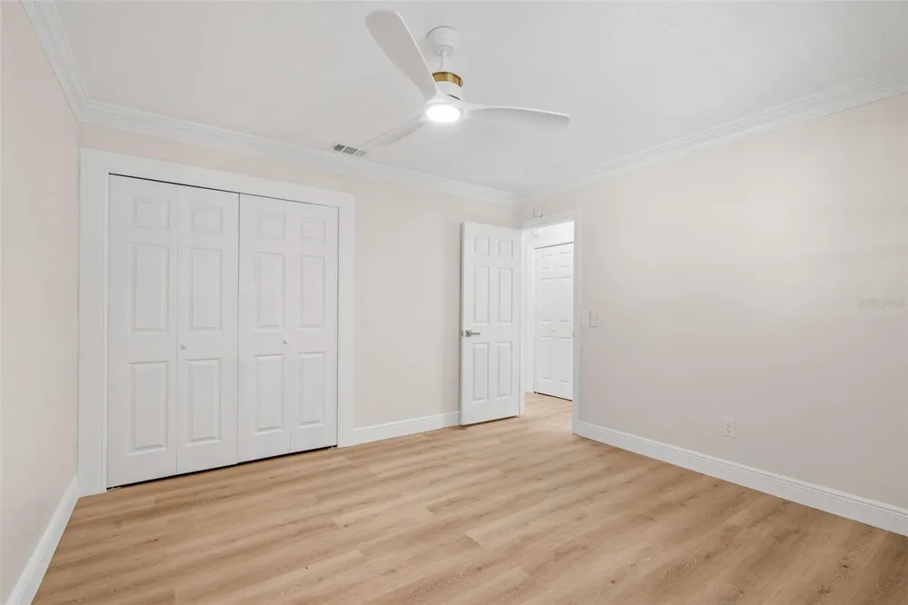 4828 22ND AVENUE St Petersburg, FL 33713