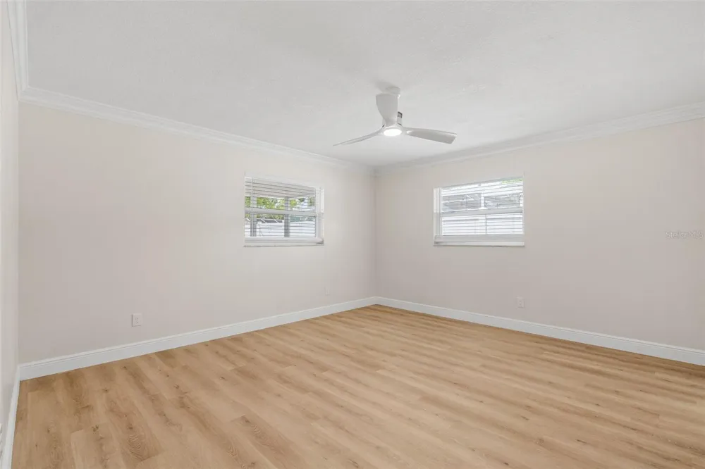 4828 22ND AVENUE St Petersburg, FL 33713
