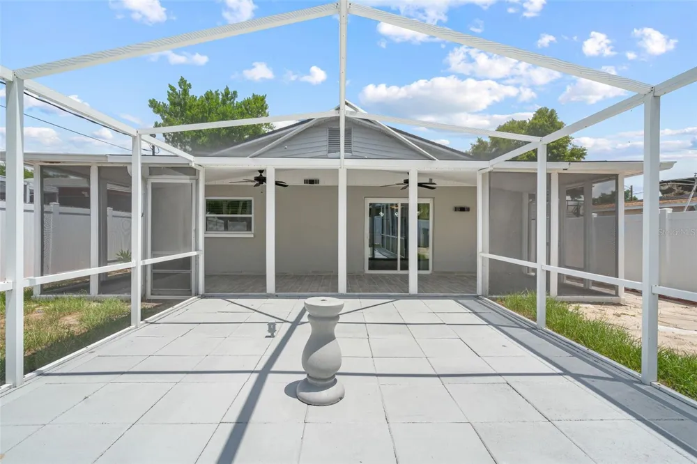 4828 22ND AVENUE St Petersburg, FL 33713