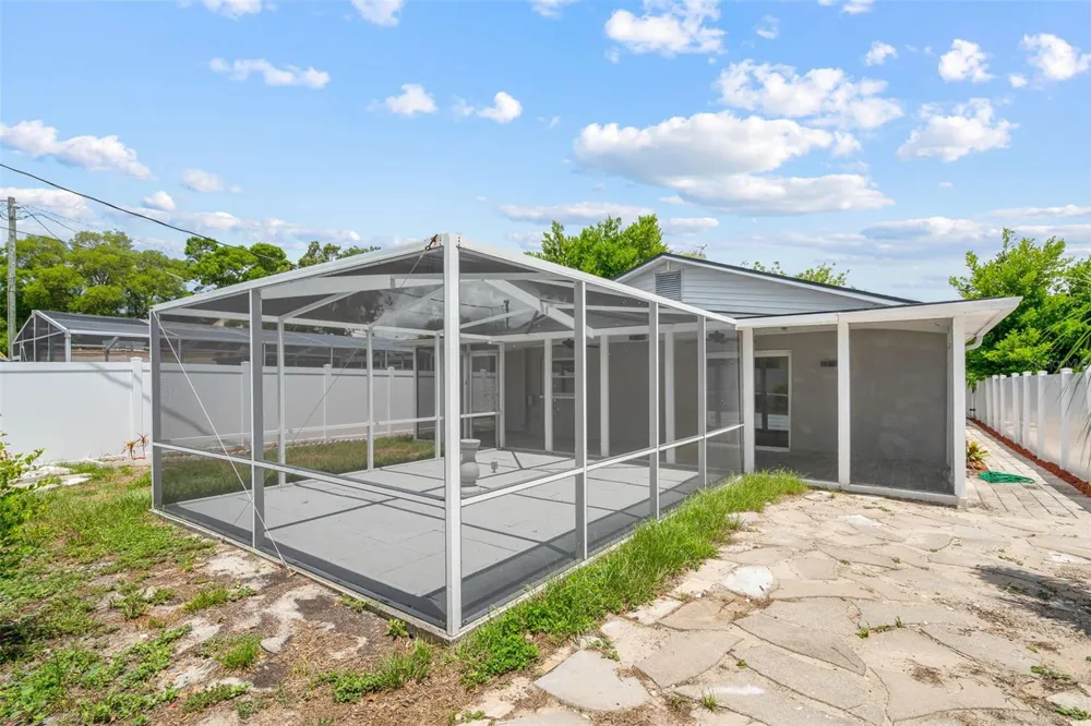 4828 22ND AVENUE St Petersburg, FL 33713