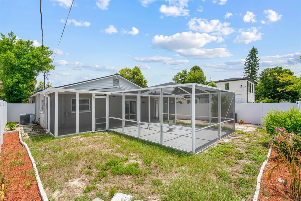 4828 22ND AVENUE St Petersburg, FL 33713