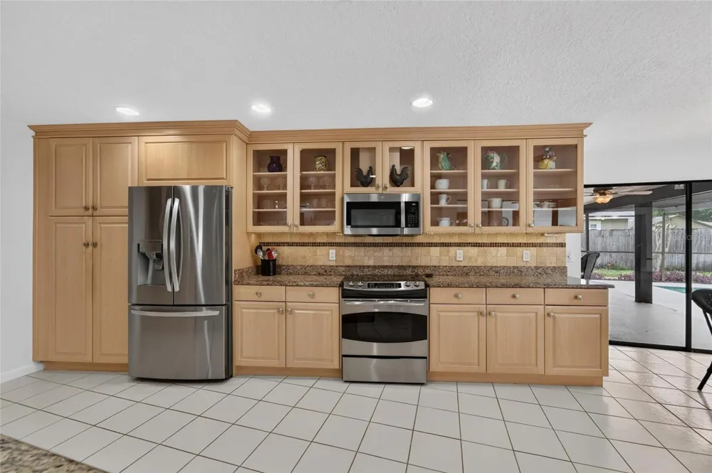 14015 SHADY SHORES DRIVE Tampa, FL 33613