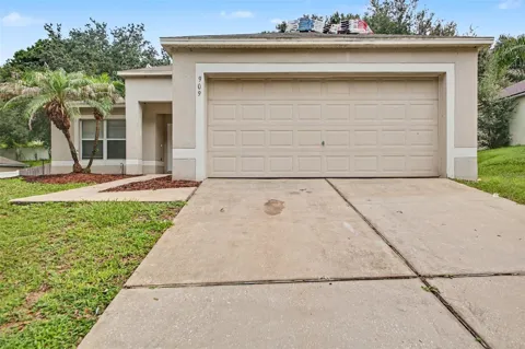909 BRISTLE CONE COURT