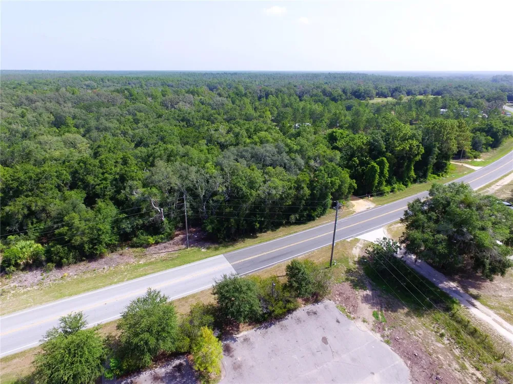 24601 SE HIGHWAY 42 Umatilla, FL 32784