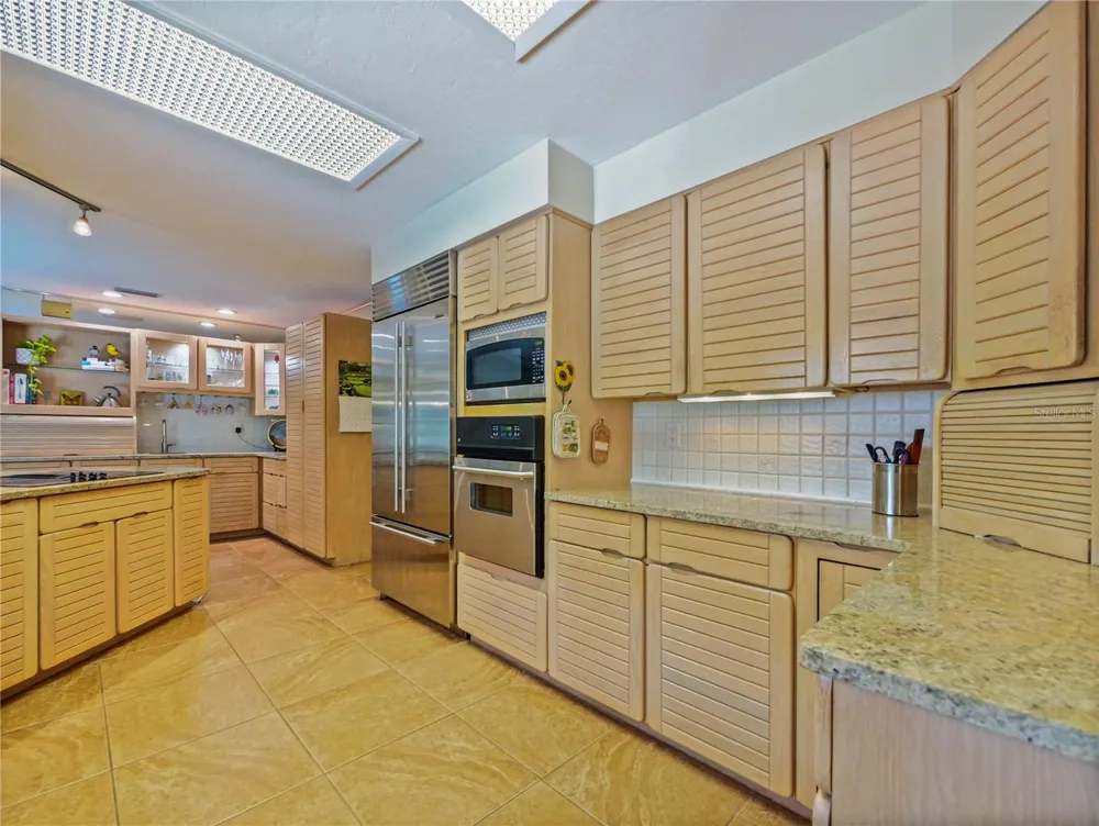 5701 CROSS FOX LANE Oviedo, FL 32765