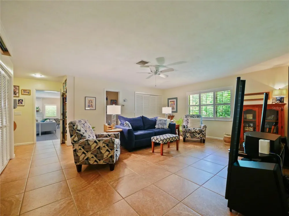 5701 CROSS FOX LANE Oviedo, FL 32765