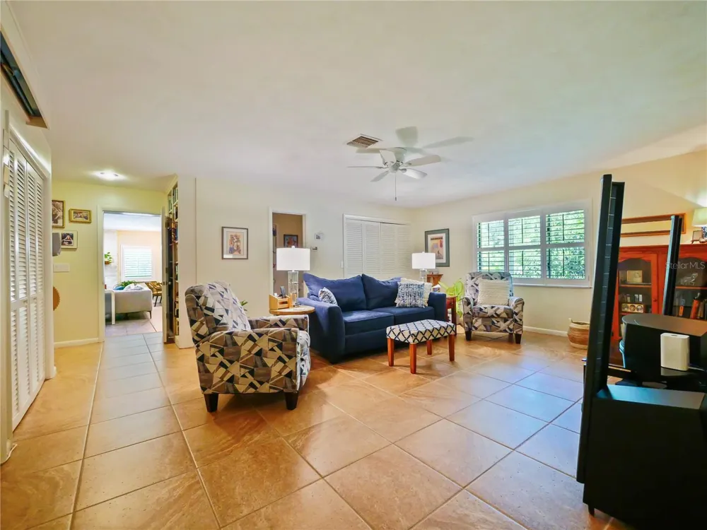 5701 CROSS FOX LANE Oviedo, FL 32765