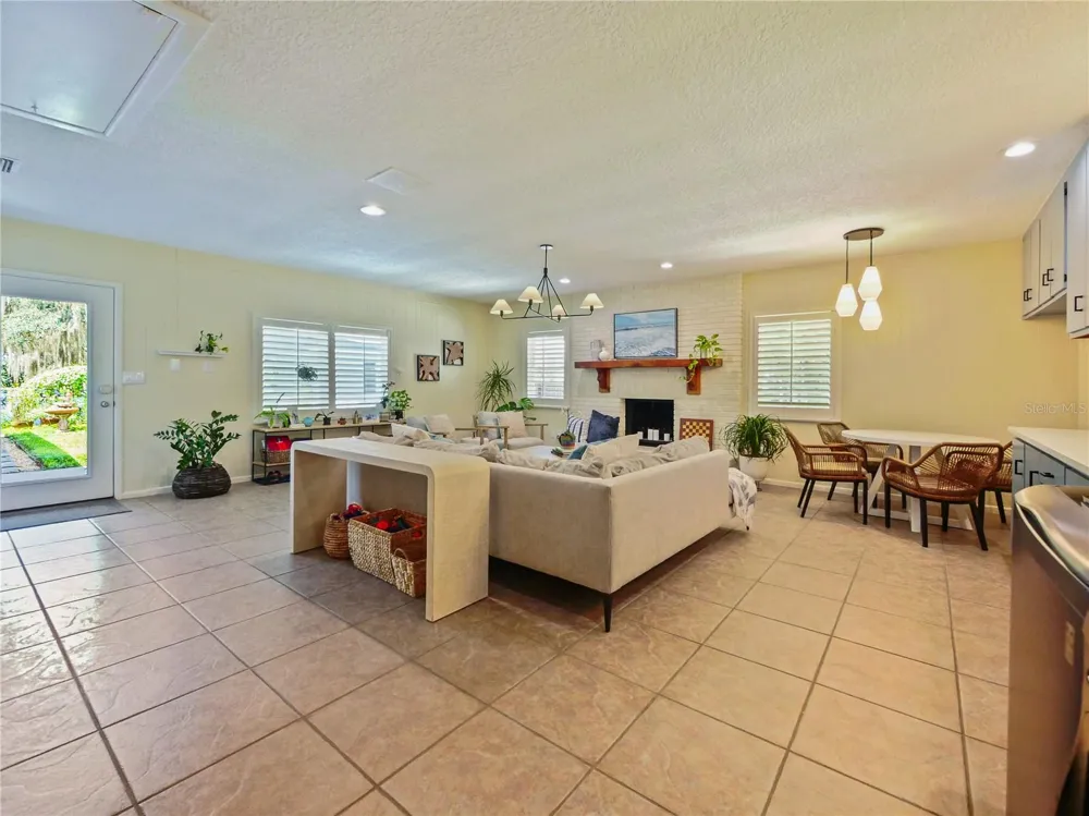 5701 CROSS FOX LANE Oviedo, FL 32765