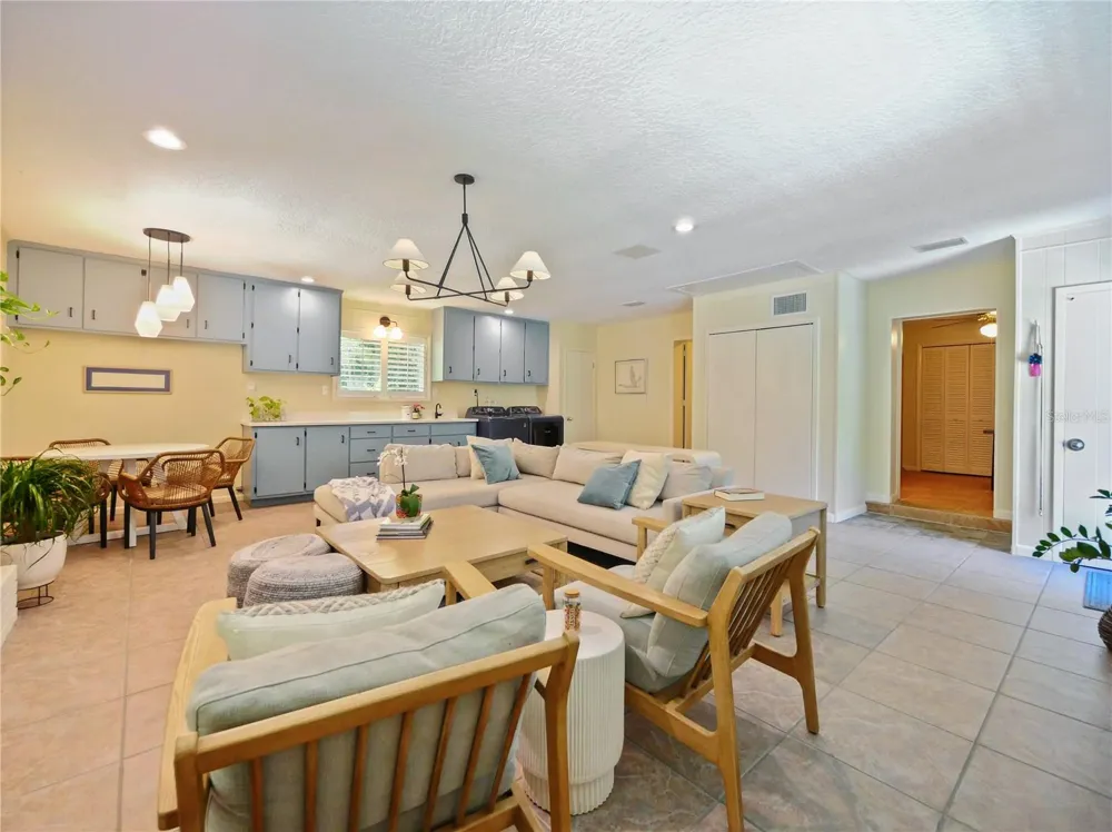5701 CROSS FOX LANE Oviedo, FL 32765