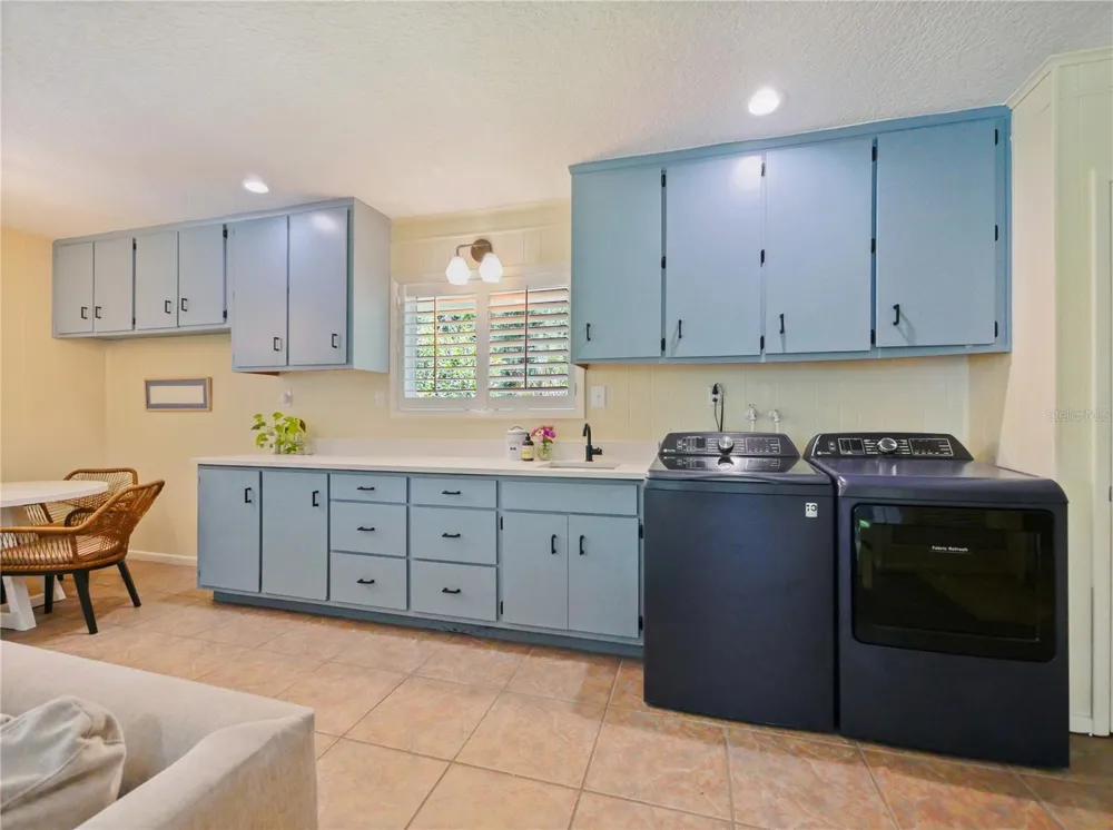 5701 CROSS FOX LANE Oviedo, FL 32765