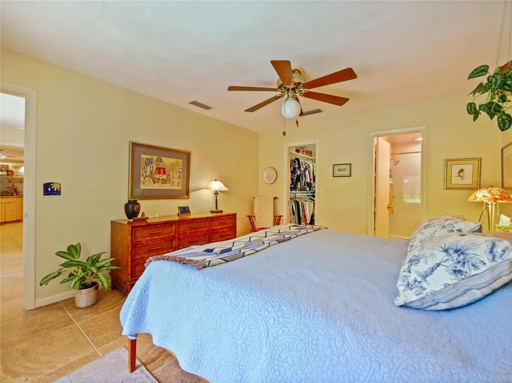 5701 CROSS FOX LANE Oviedo, FL 32765