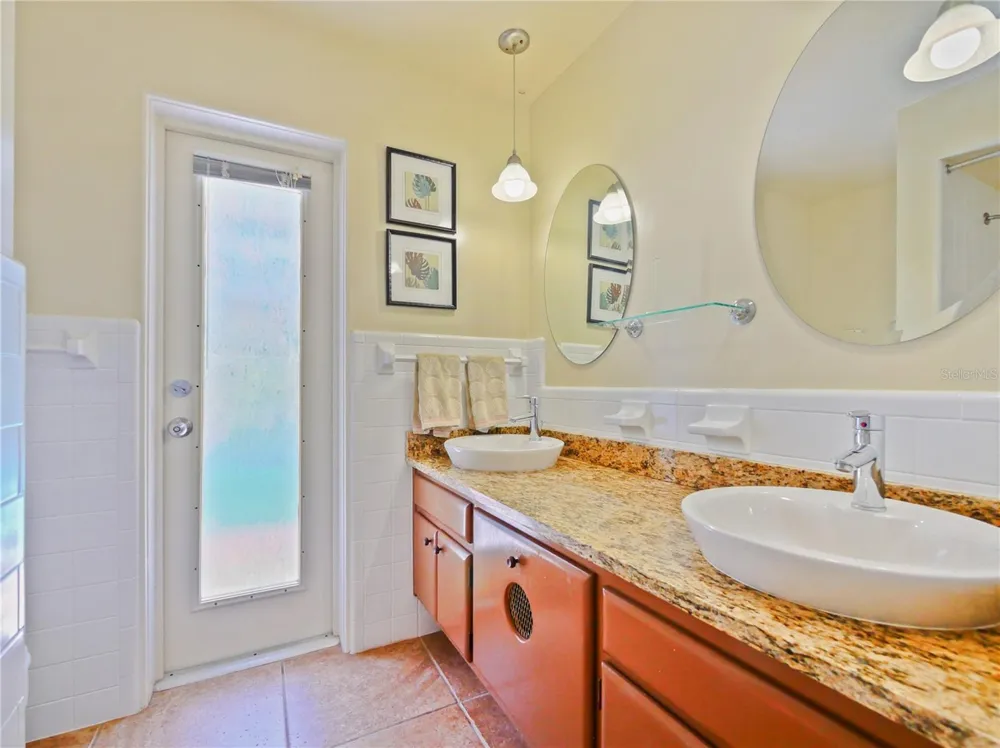 5701 CROSS FOX LANE Oviedo, FL 32765