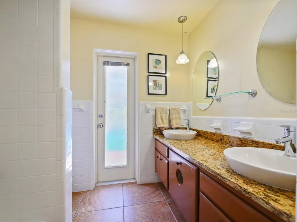 5701 CROSS FOX LANE Oviedo, FL 32765