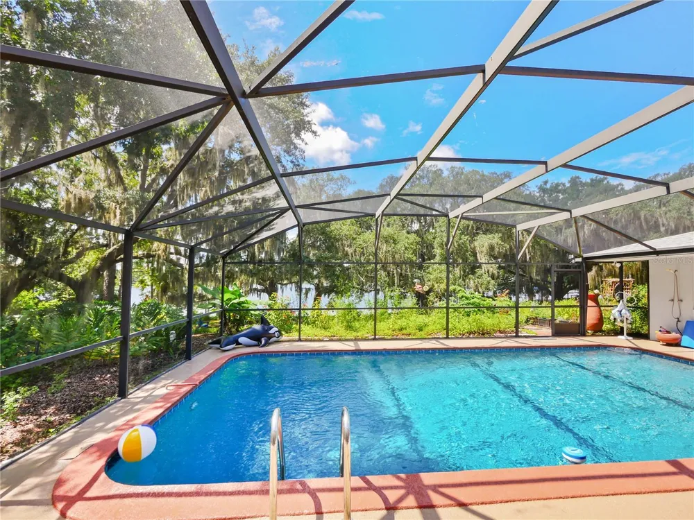 5701 CROSS FOX LANE Oviedo, FL 32765