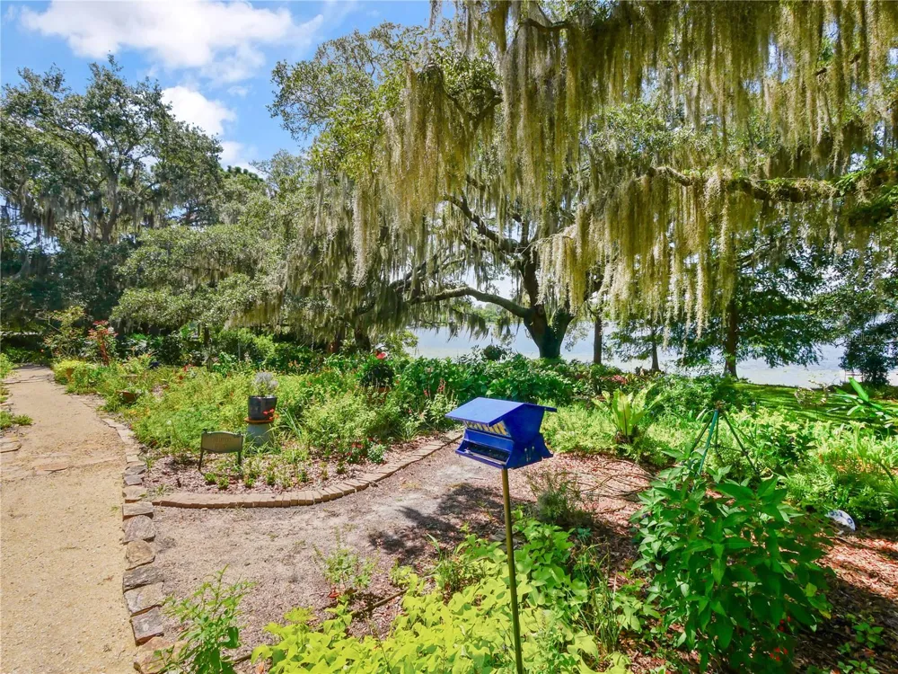 5701 CROSS FOX LANE Oviedo, FL 32765