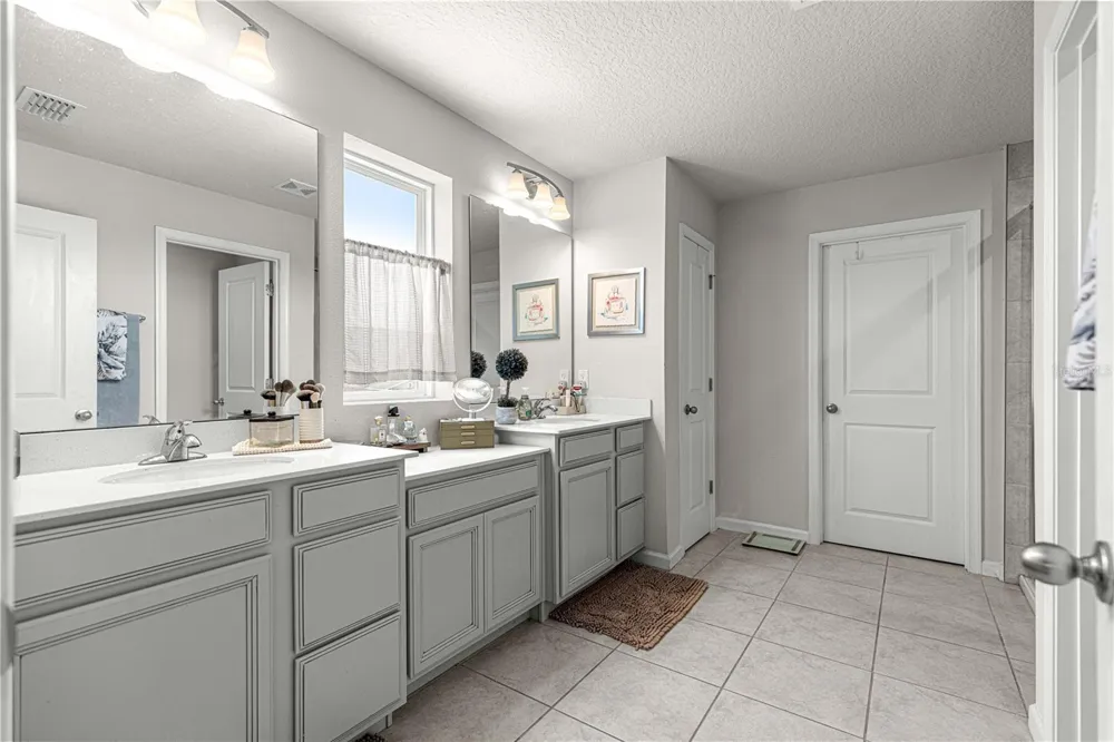 3133 HILL POINT STREET Minneola, FL 34715