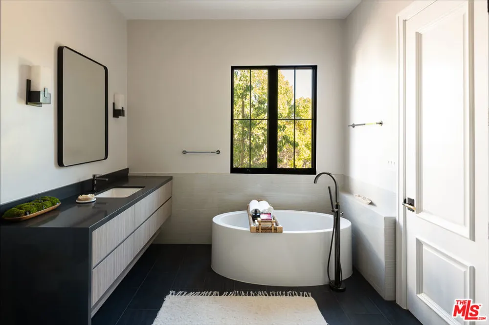 5192 Parkway Calabasas Calabasas, CA 91302