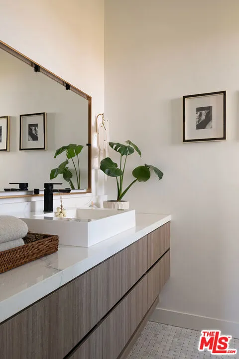 5192 Parkway Calabasas Calabasas, CA 91302