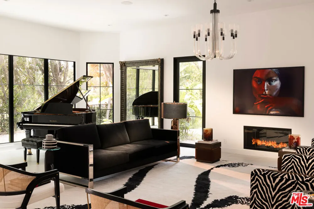 5192 Parkway Calabasas Calabasas, CA 91302