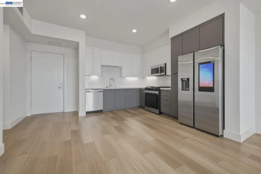 3698 Vision Cmn #414 Fremont, CA 94538