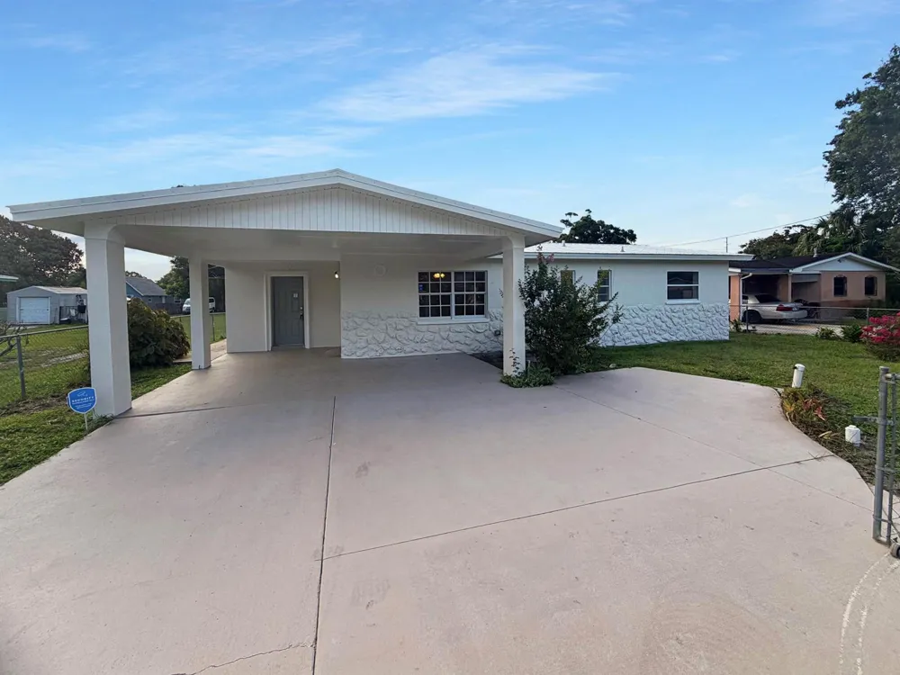 308 30th Fort Pierce, FL 34947