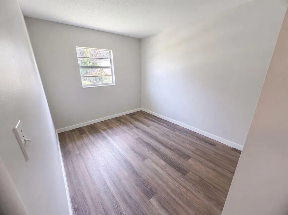 308 30th Fort Pierce, FL 34947