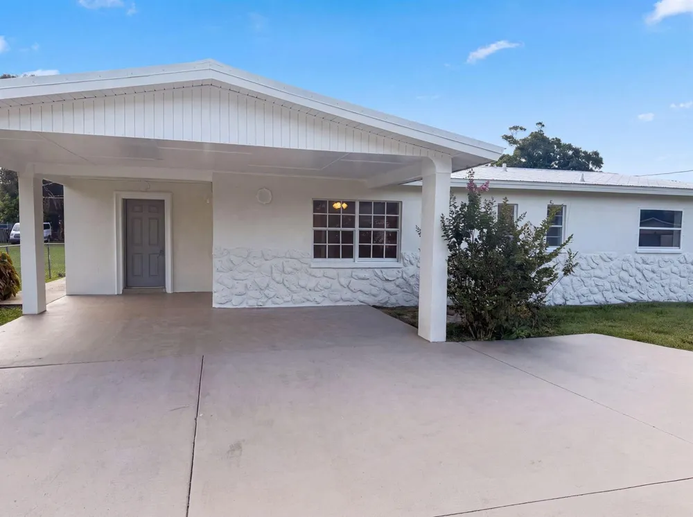 308 30th Fort Pierce, FL 34947