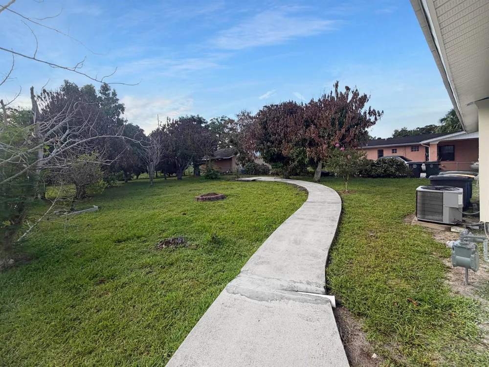 308 30th Fort Pierce, FL 34947