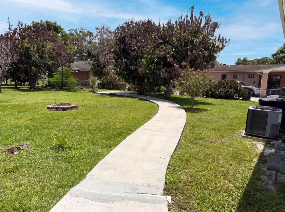 308 30th Fort Pierce, FL 34947