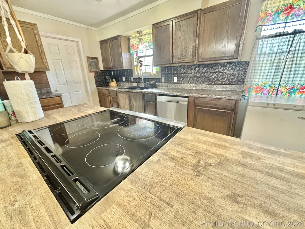 40228 E County Road 1219 Stigler, OK 74462