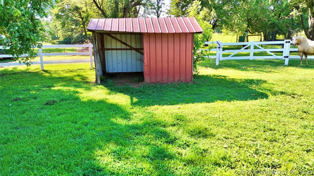 40228 E County Road 1219 Stigler, OK 74462