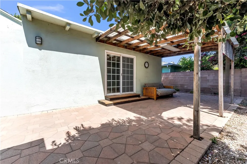 5452 Halbrent Avenue Sherman Oaks, CA 91411