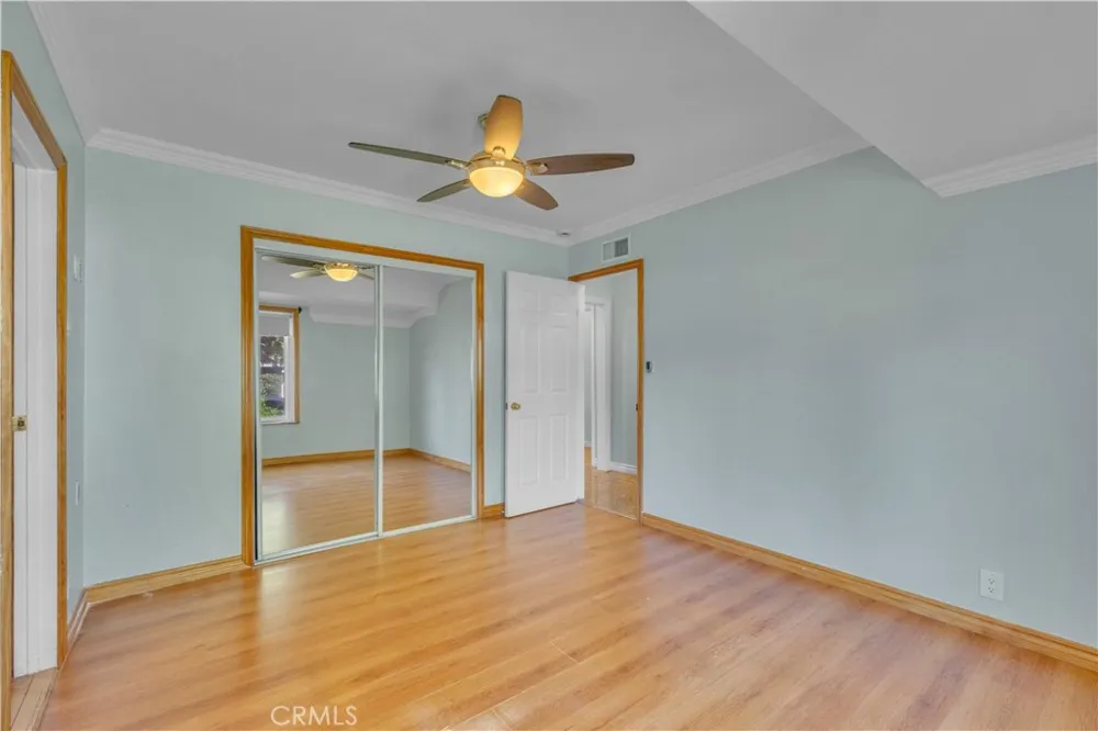 5452 Halbrent Avenue Sherman Oaks, CA 91411