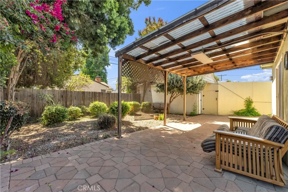 5452 Halbrent Avenue Sherman Oaks, CA 91411