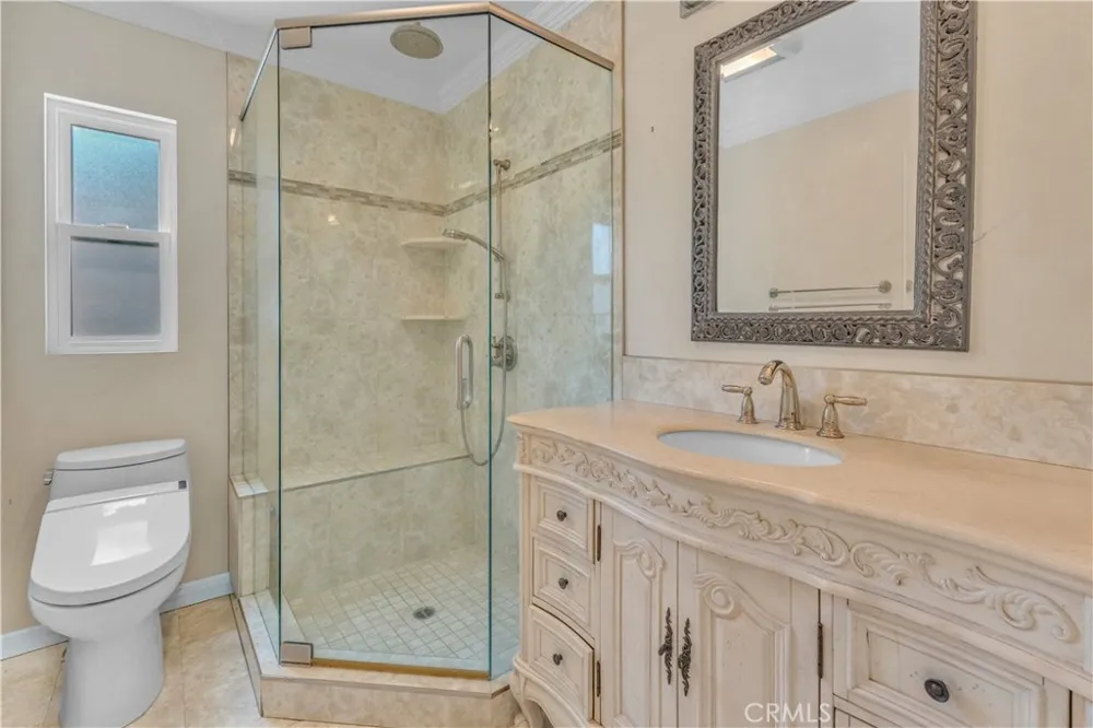 5452 Halbrent Avenue Sherman Oaks, CA 91411
