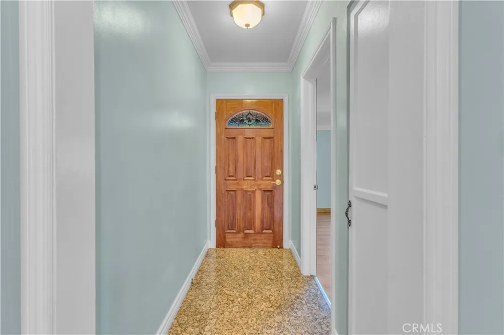 5452 Halbrent Avenue Sherman Oaks, CA 91411