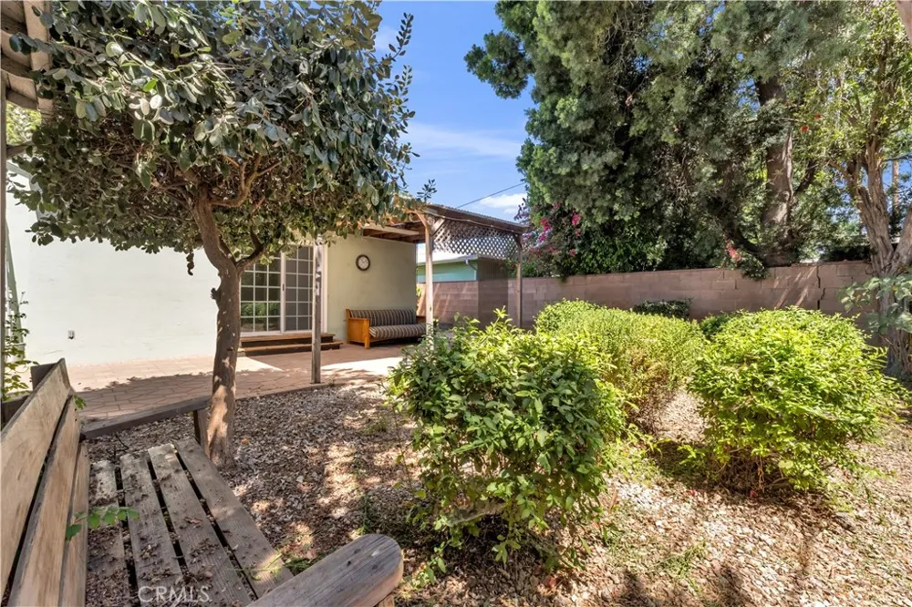 5452 Halbrent Avenue Sherman Oaks, CA 91411