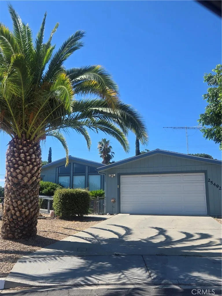 25492 Browca Hemet, CA 92544