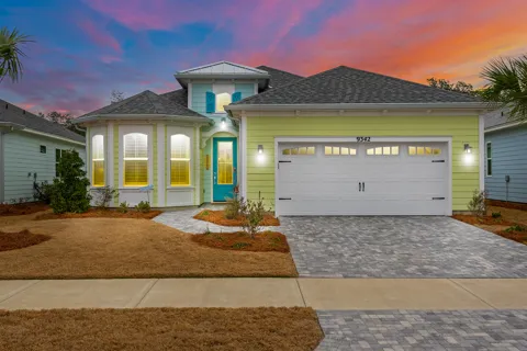 9342 Paradise Drive