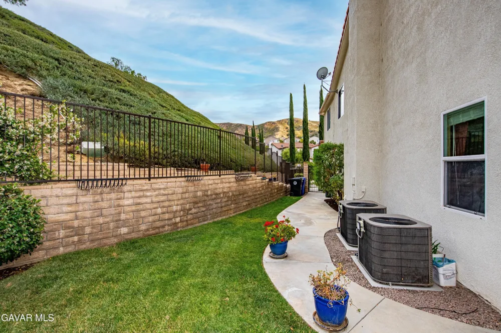 29161 Harmony Way Santa Clarita, CA 91390
